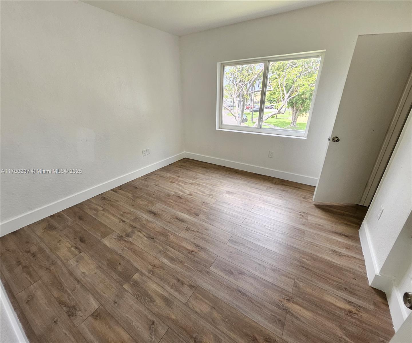 SUNSET PALM VILLAS CONDO - Residential