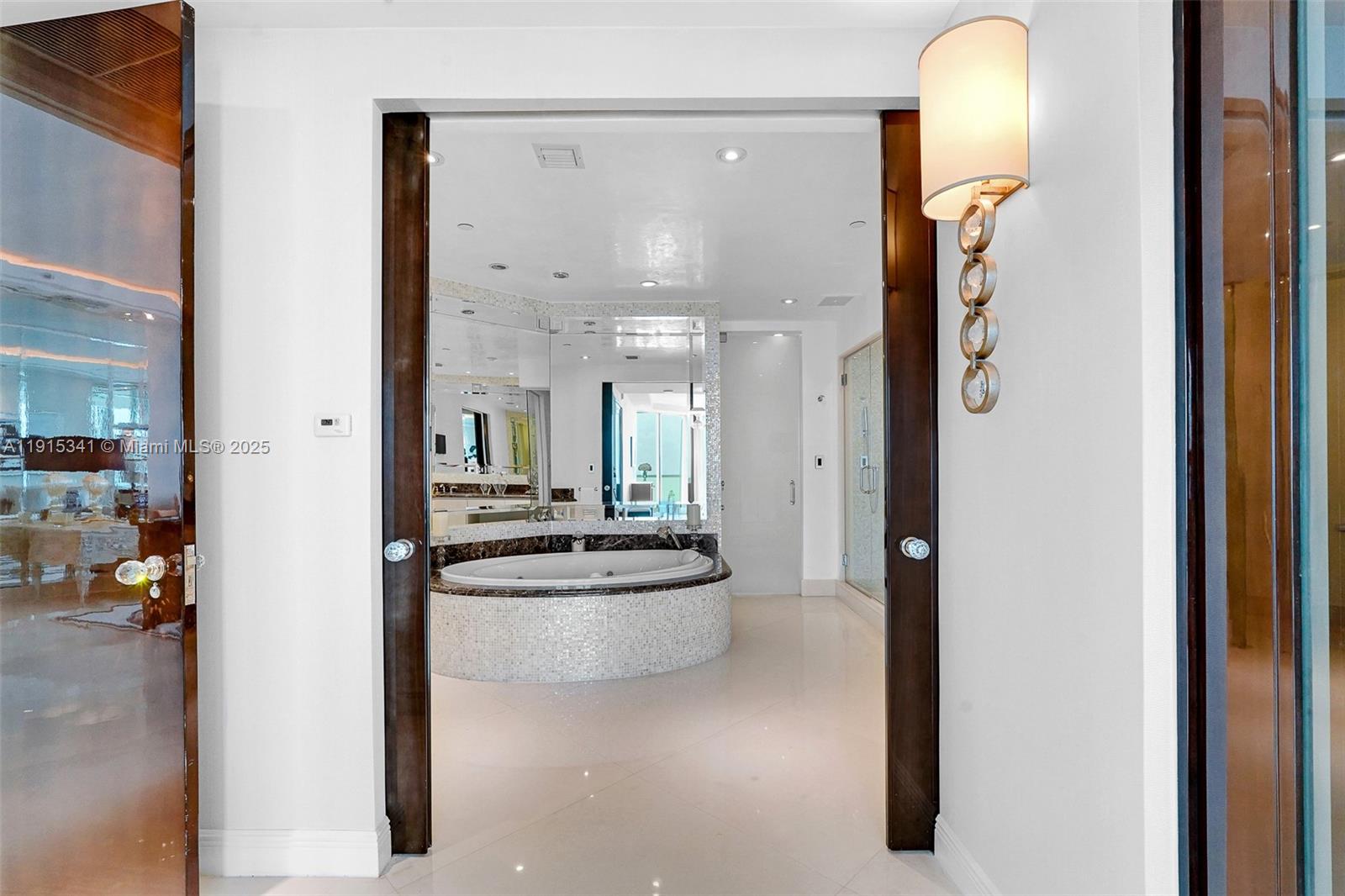 TURNBERRY OCEAN COLONY - Residential