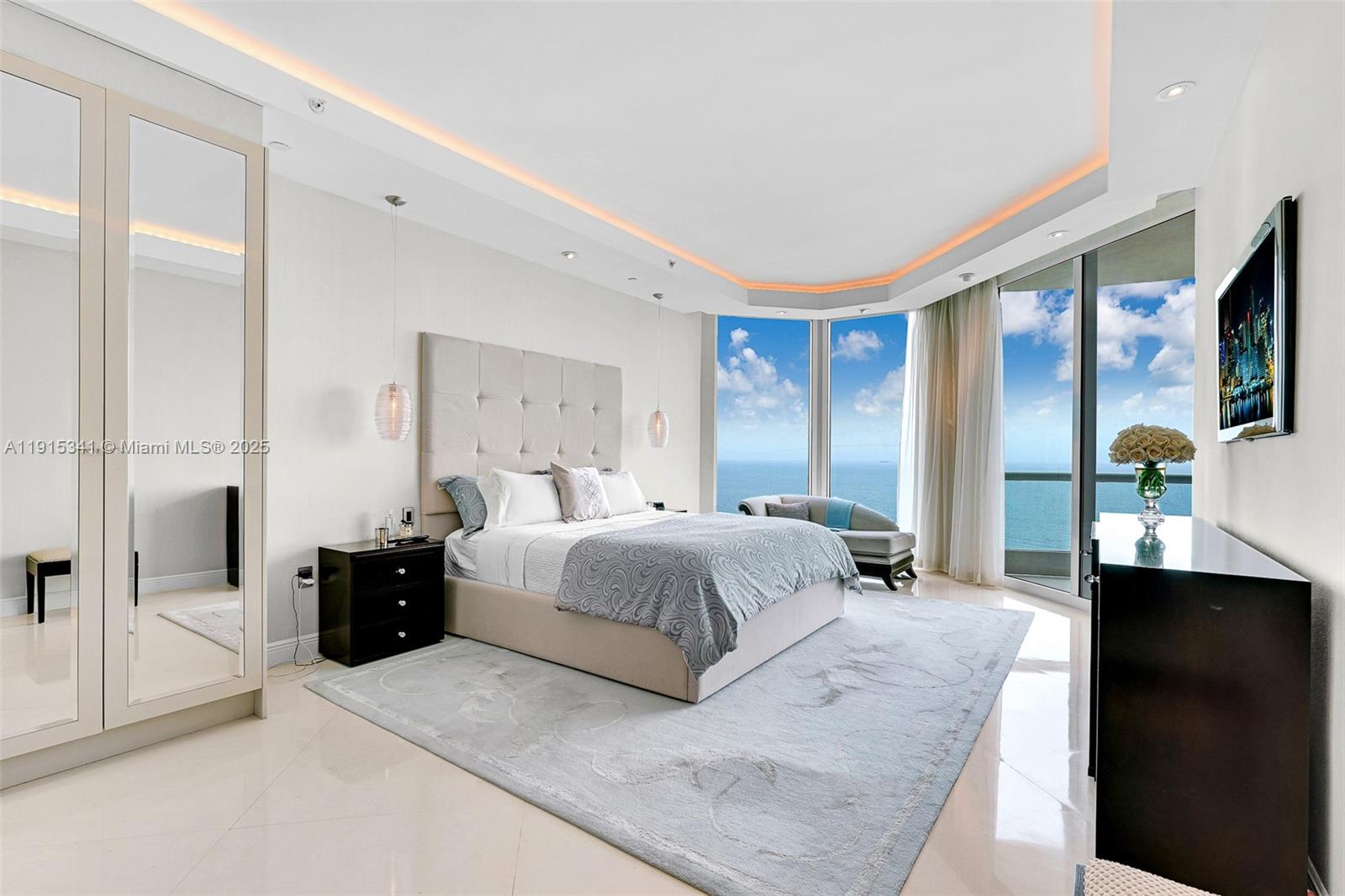 TURNBERRY OCEAN COLONY - Residential