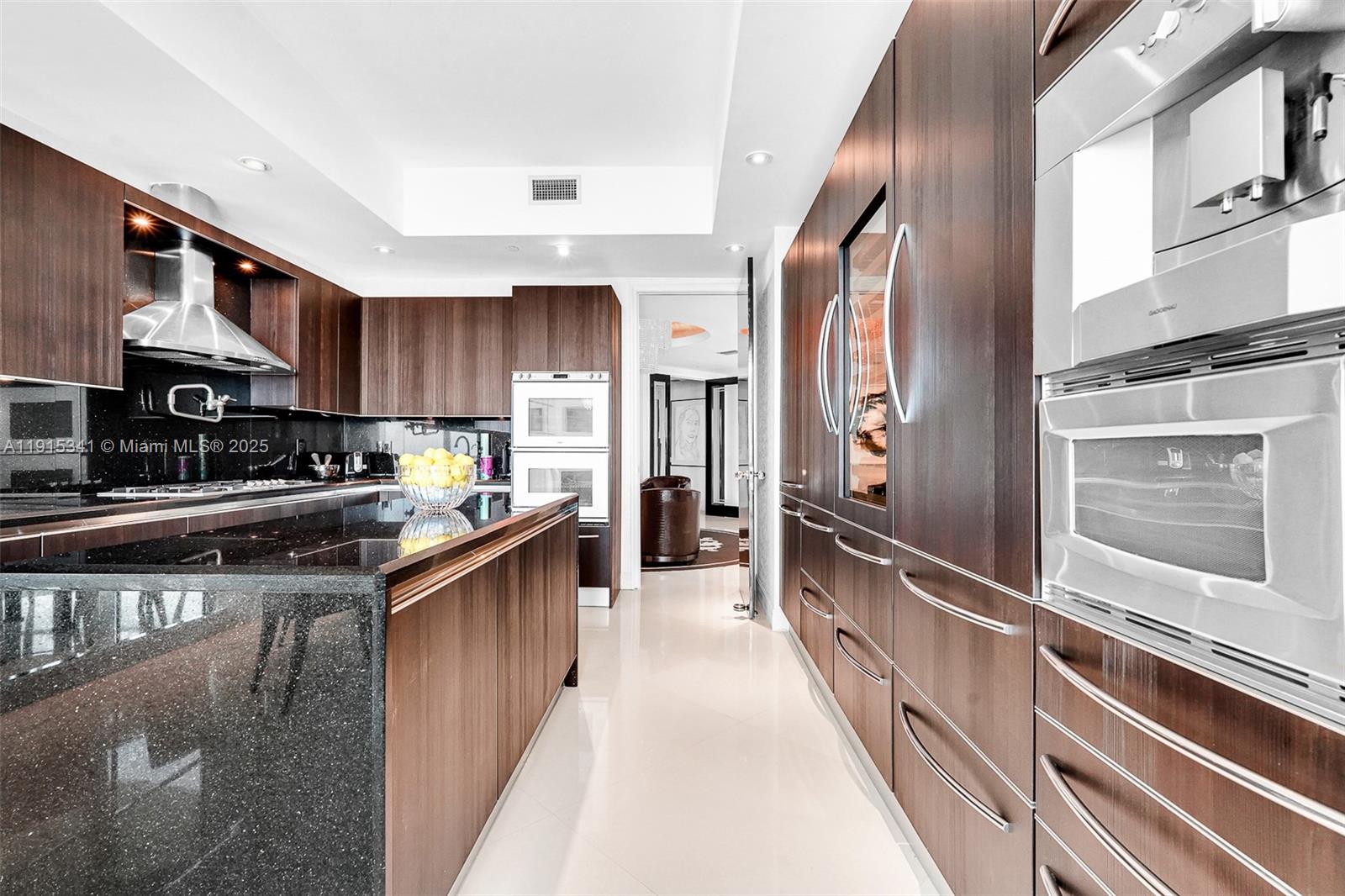 TURNBERRY OCEAN COLONY - Residential