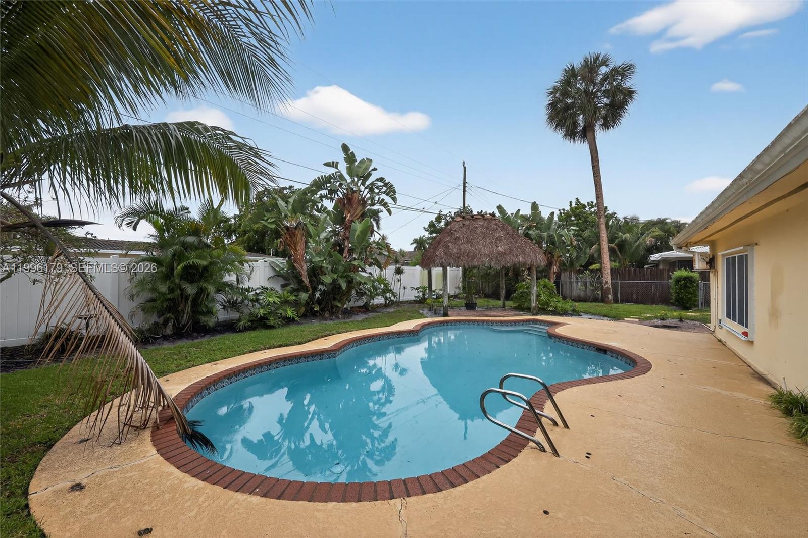 BOCA RATON SQUARE UNIT 8 - Residential