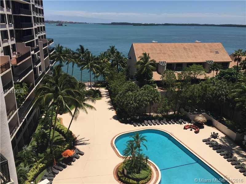 BEAUTIFUL BAY AND POOL VIEWS FROM THIS 1 BEDROOM 1 1/2 BATHS !! TILE FLOORS THROUGH OUT, WALKING CLOSET, OPEN KITCHEN. FRESHLY PAINTED AND READY TO MOVE IN. EASY TO SHOW. CALL LA