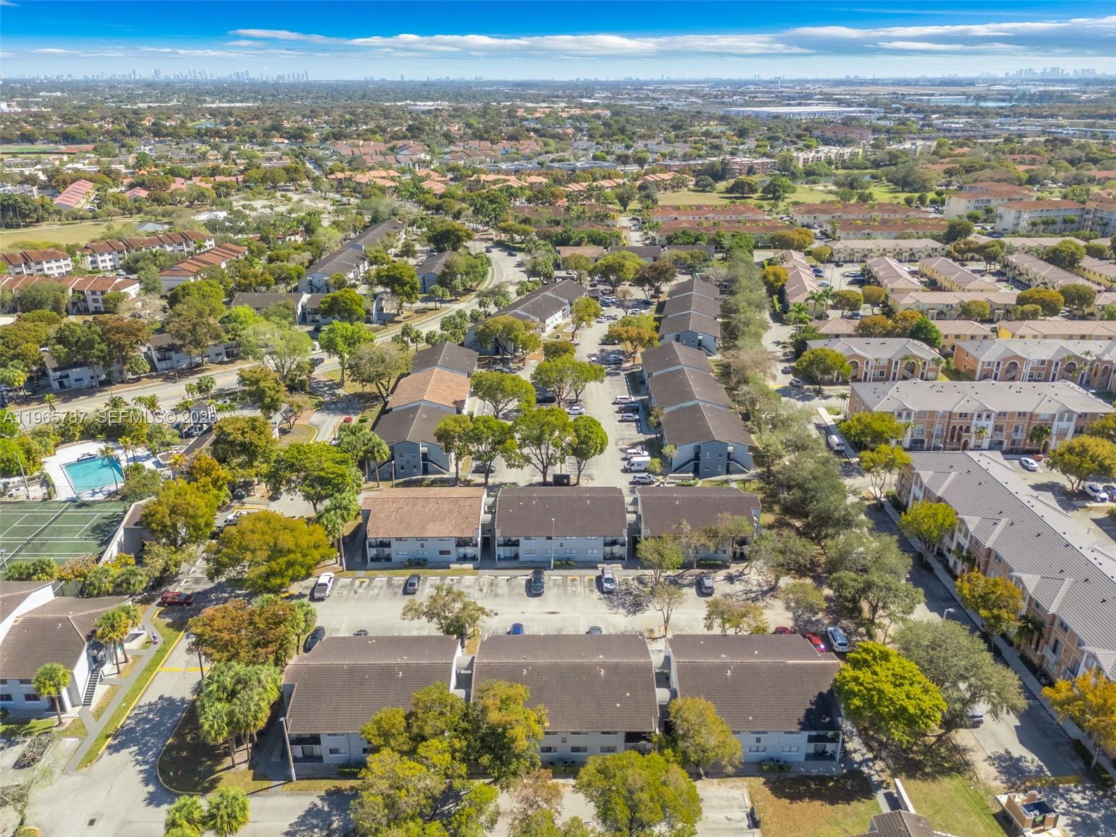 VILLA BELLINI CONDO - Residential