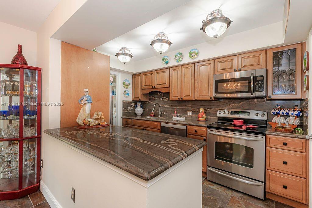 KENDALL ACRES WEST CONDO - Residential