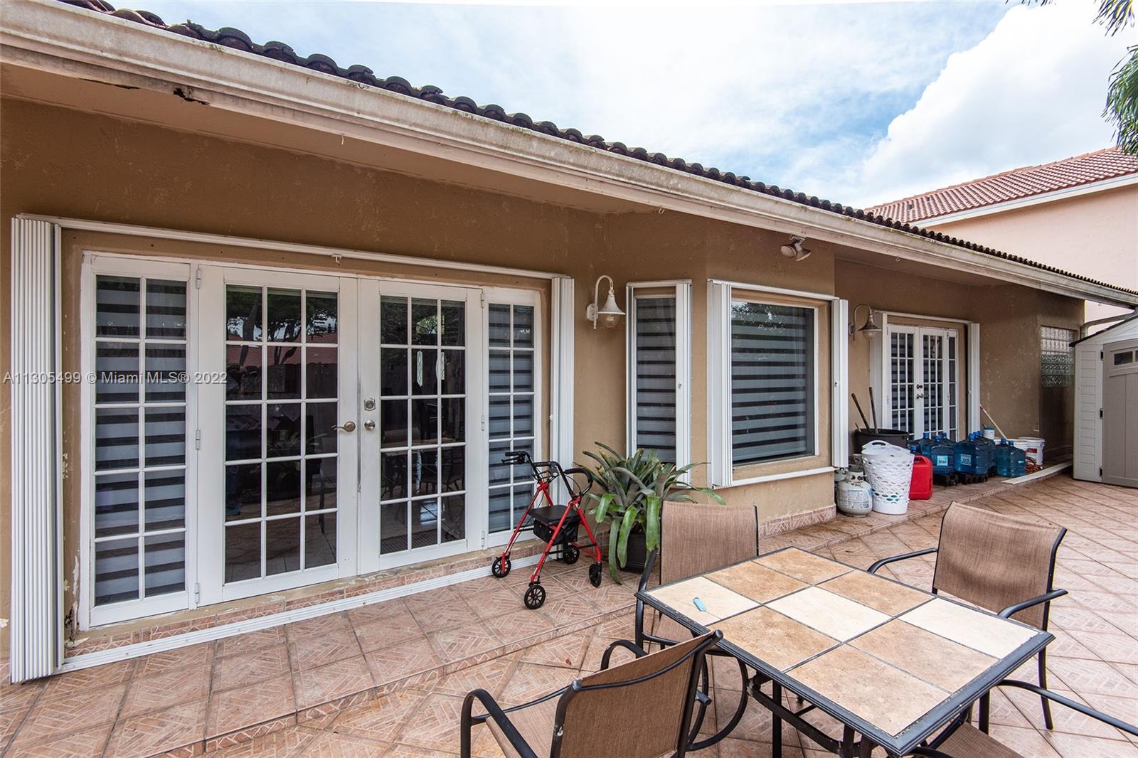 IMPERIAL GROUP - Residential