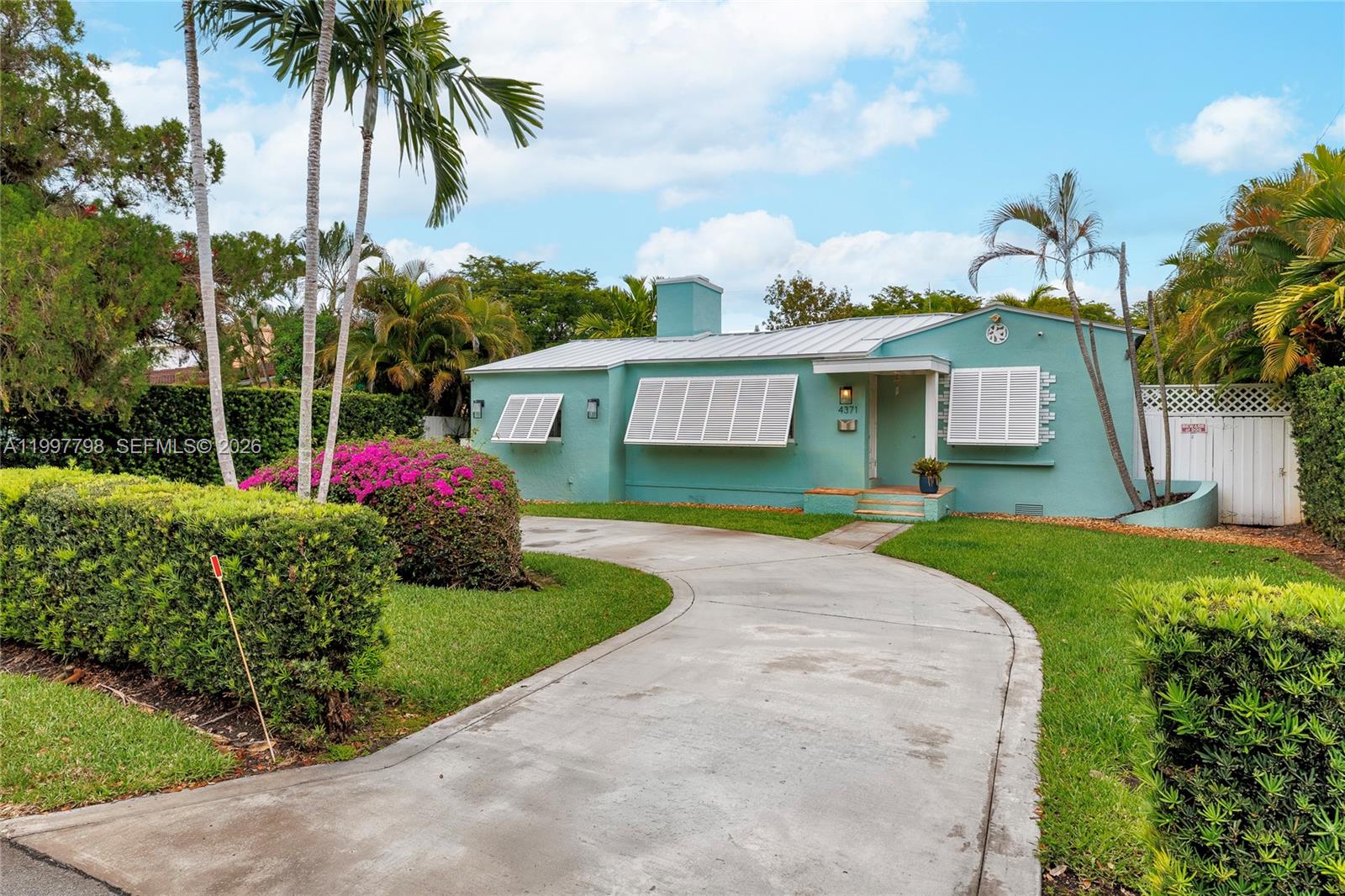 CAMNER GABLES - Residential