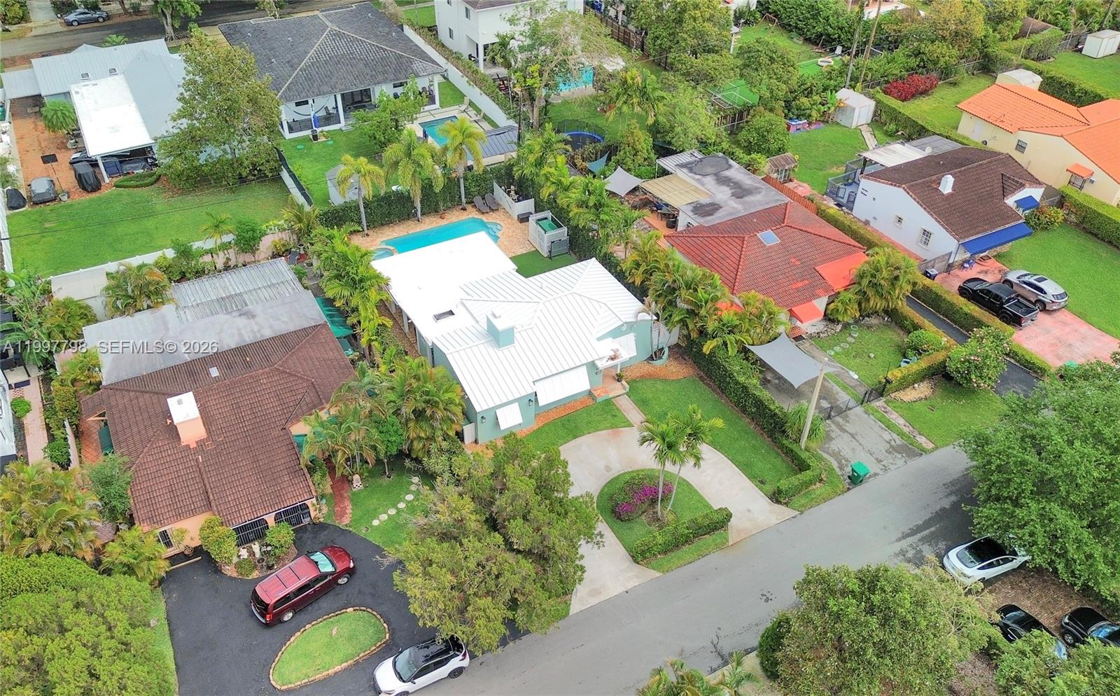 CAMNER GABLES - Residential