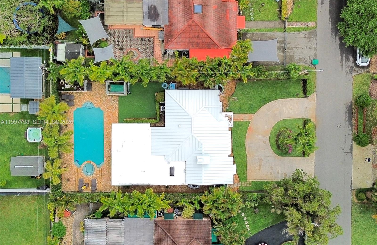 CAMNER GABLES - Residential