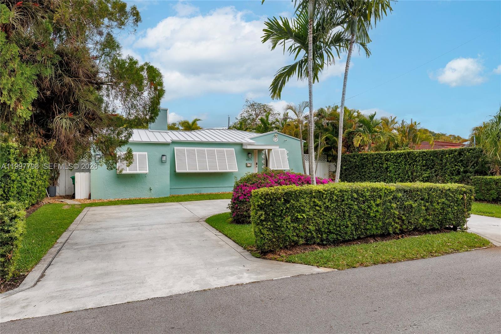 CAMNER GABLES - Residential