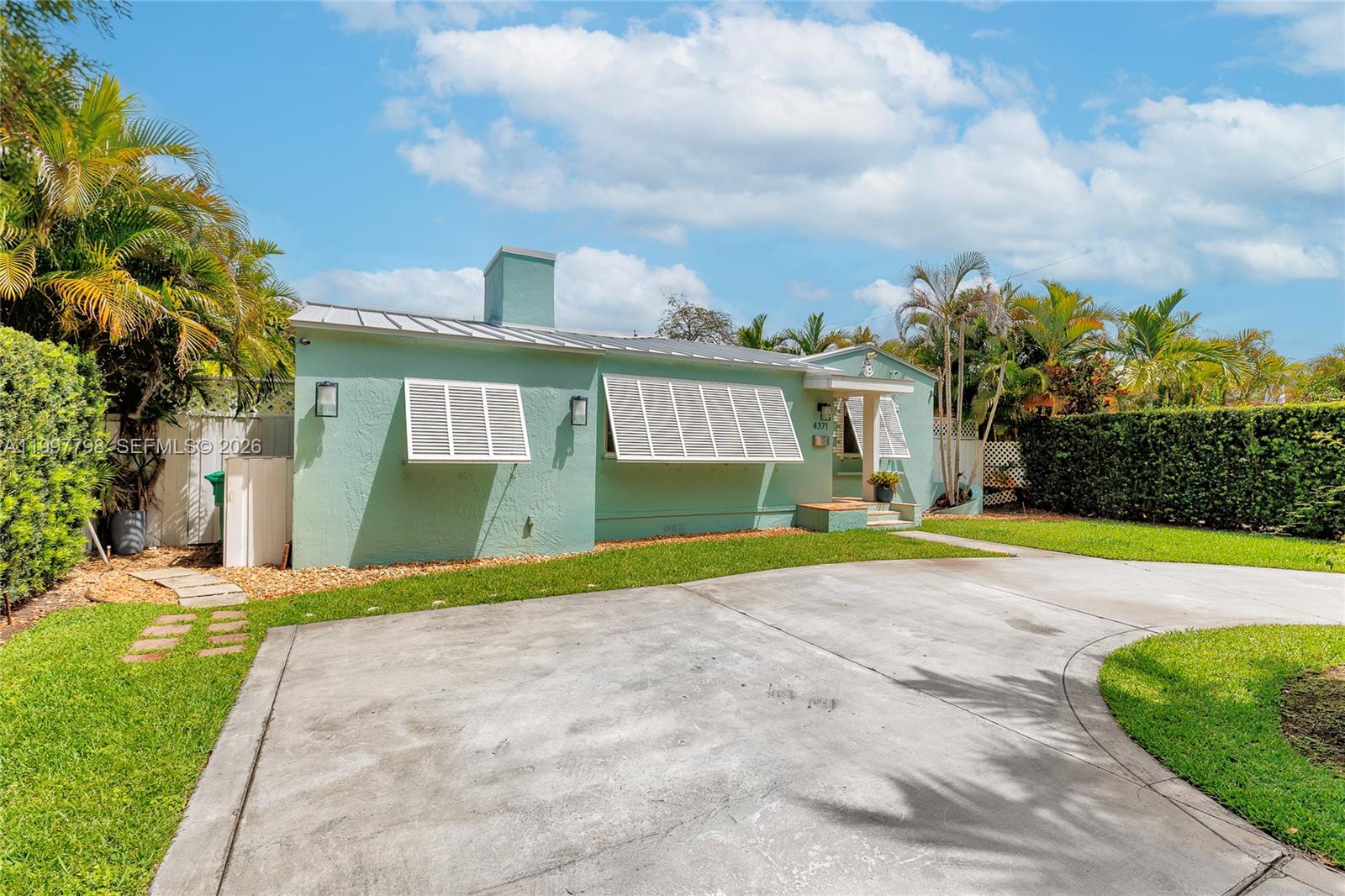 CAMNER GABLES - Residential