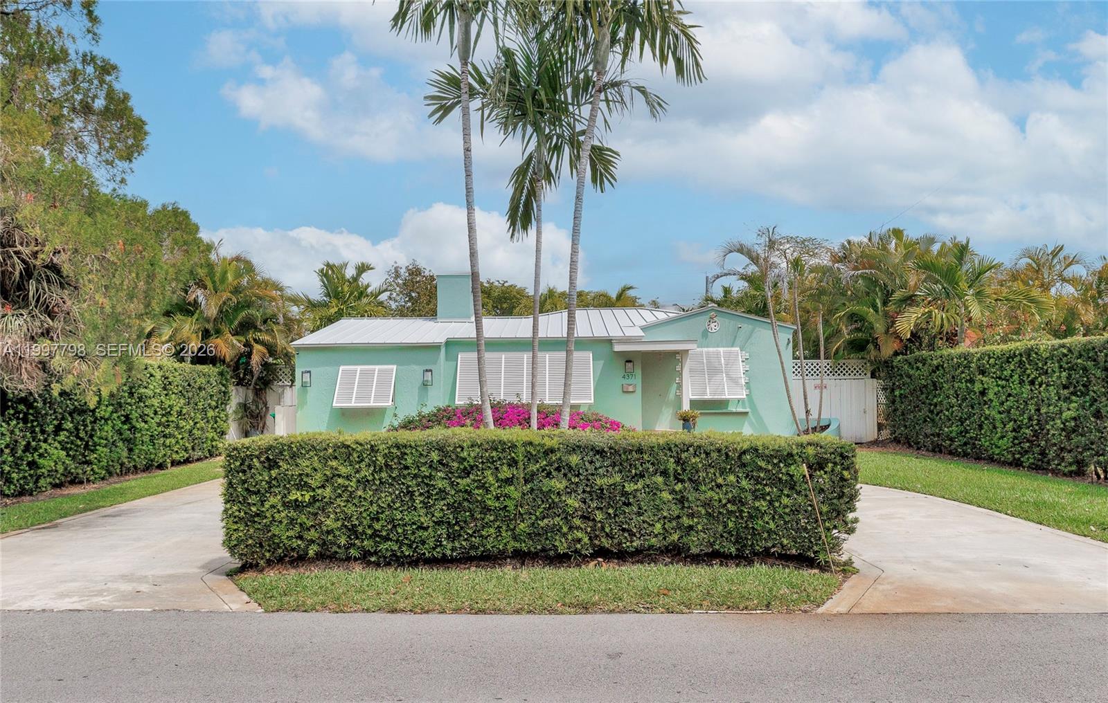 CAMNER GABLES - Residential