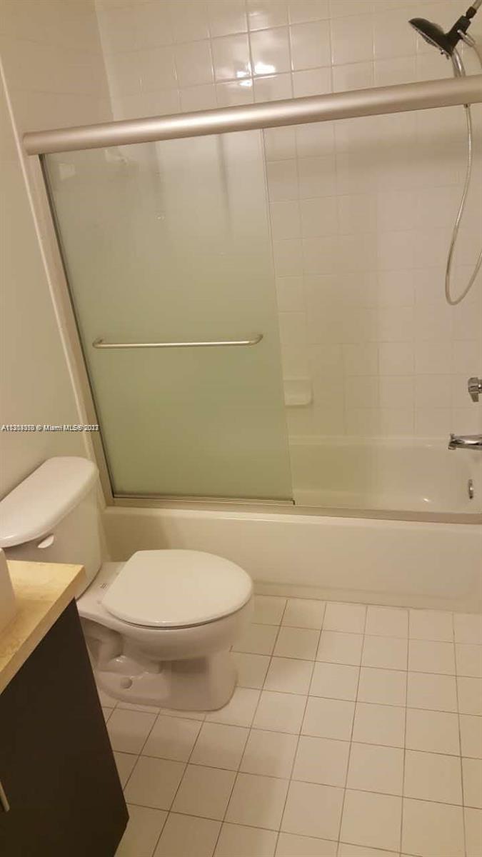 Photo 10 of 12 of 50 Menores Ave 425 condo