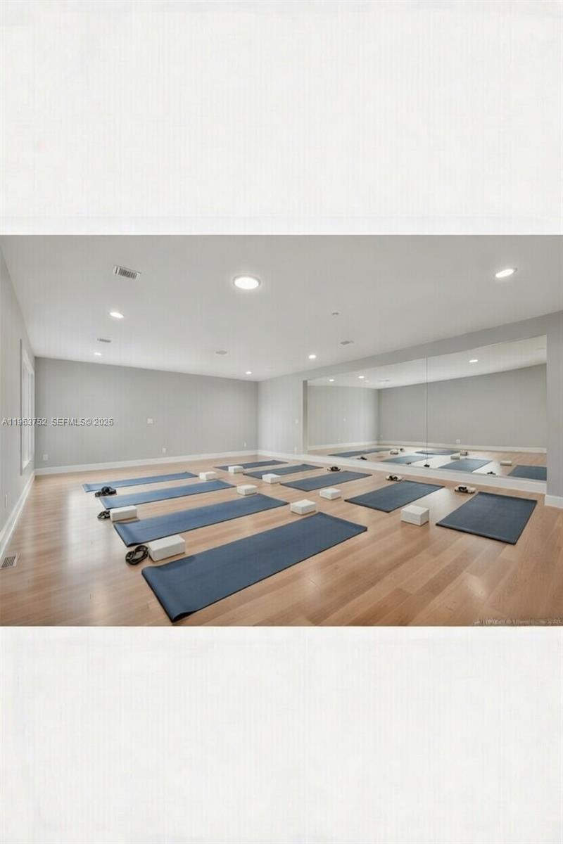 5601 Collins Ave CU-9