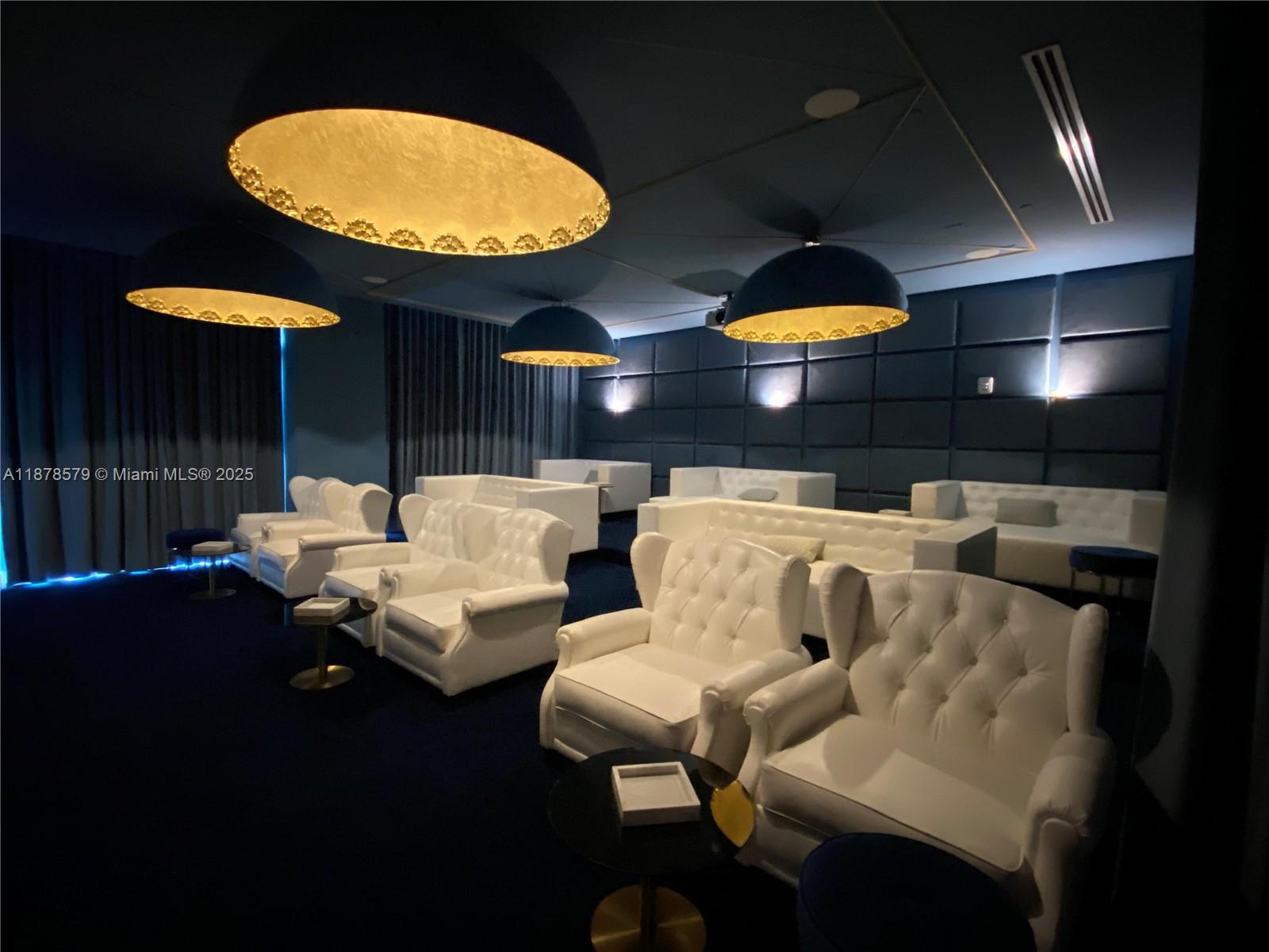 METROPICA NORTH TOWER ONE - Residential