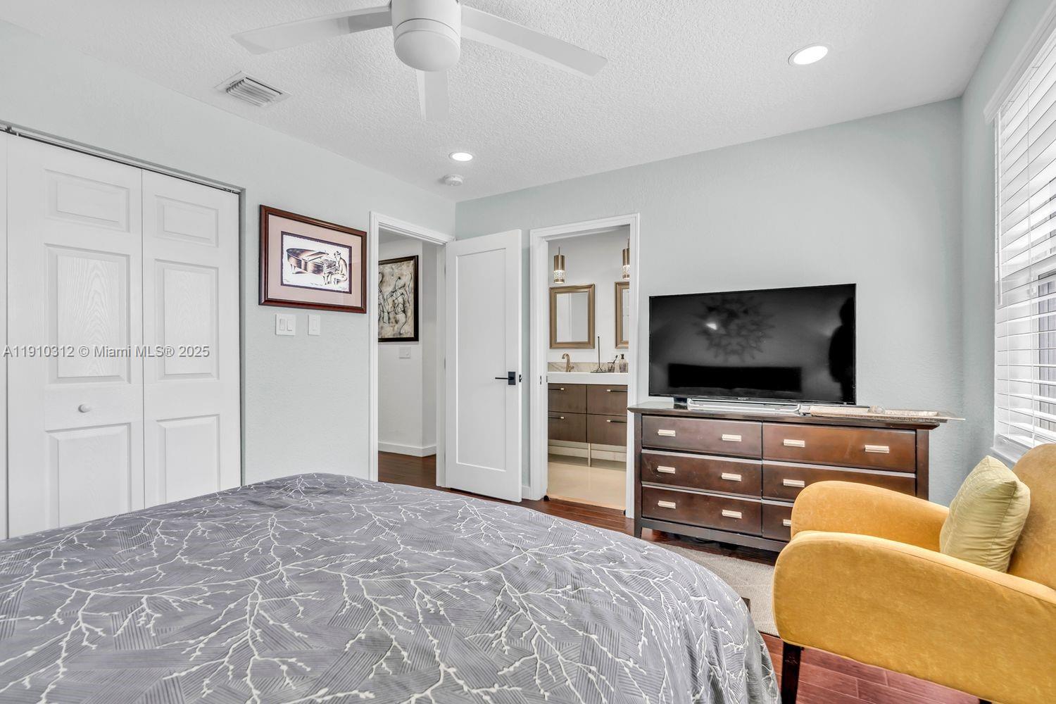 TOWNGATE - Residential