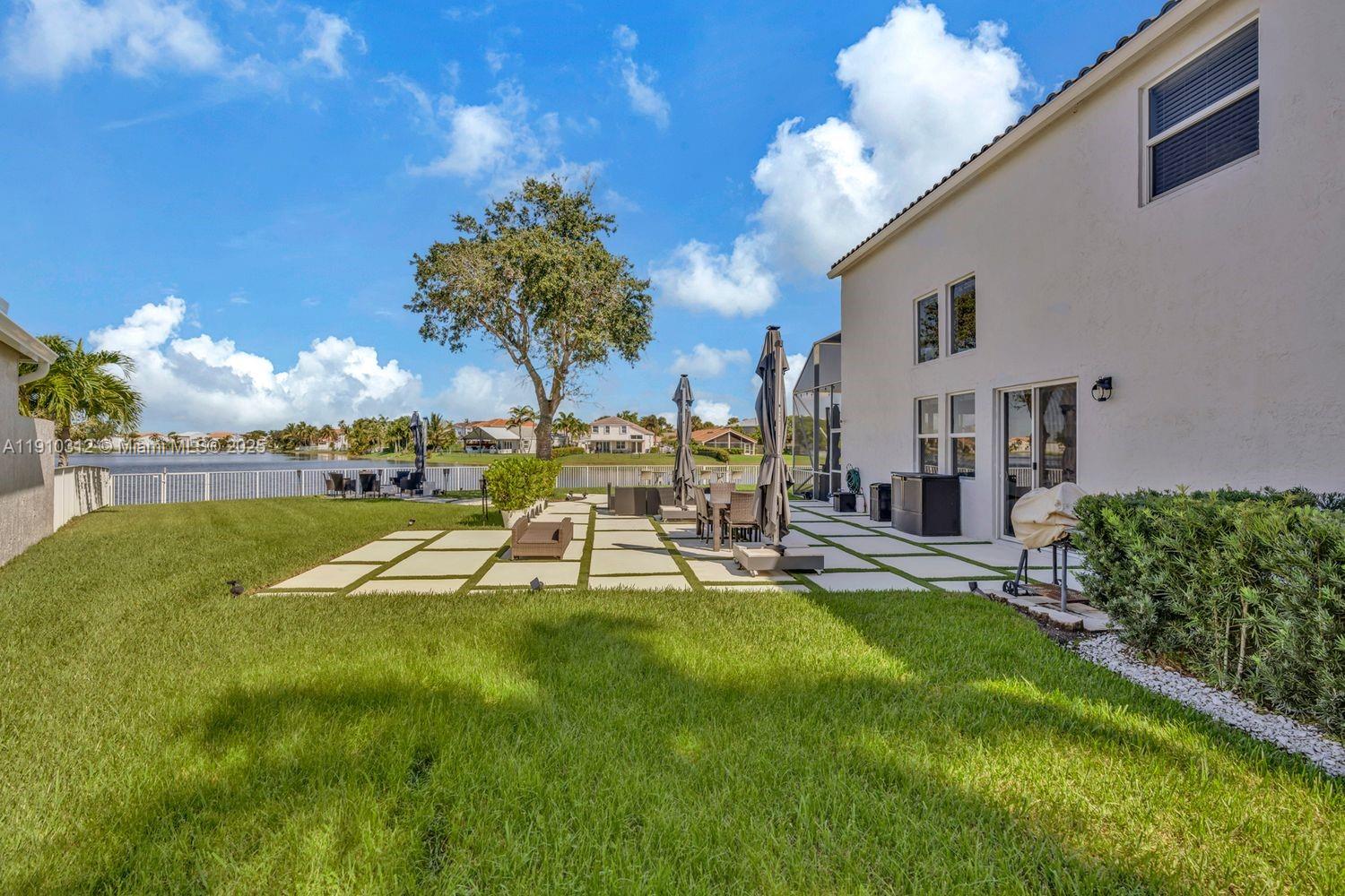 TOWNGATE - Residential