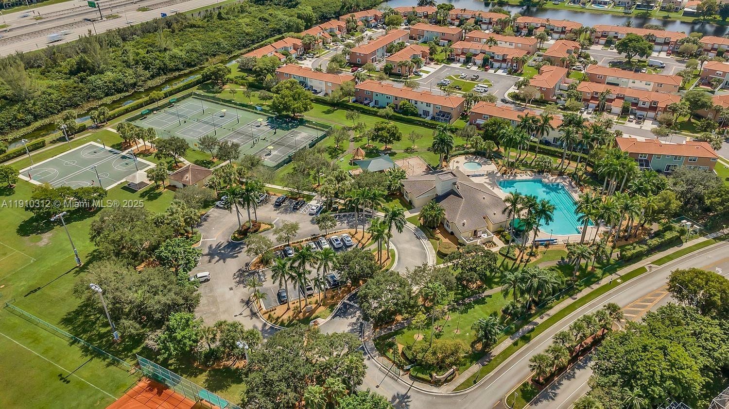 TOWNGATE - Residential