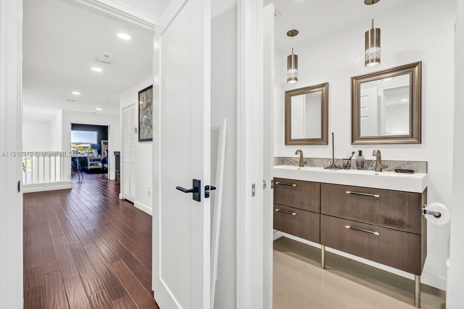 TOWNGATE - Residential