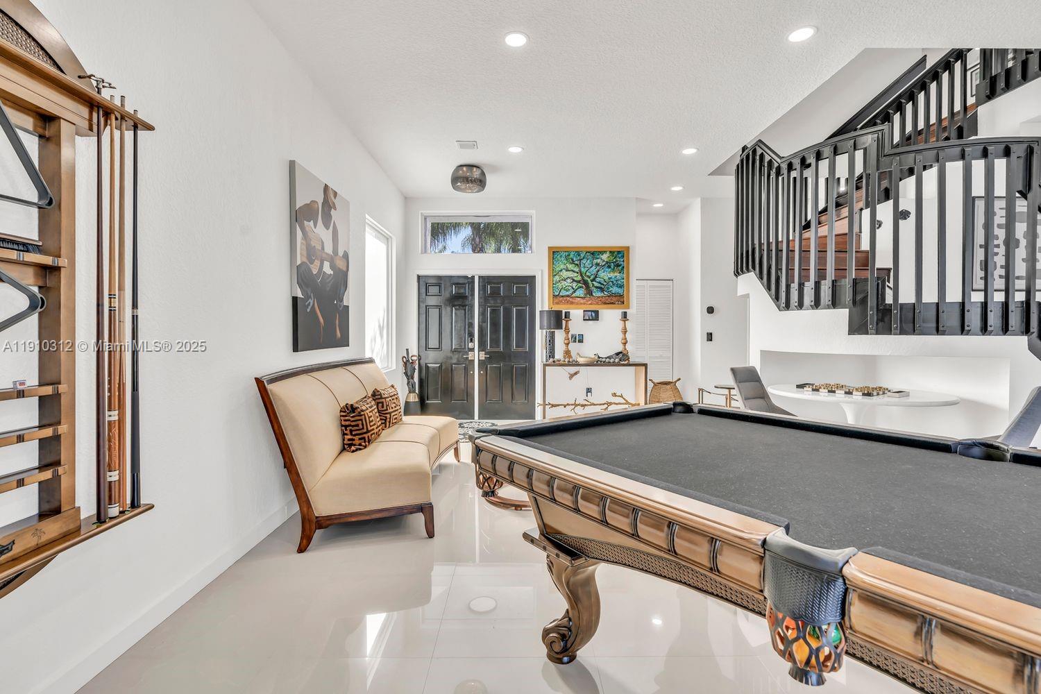 TOWNGATE - Residential