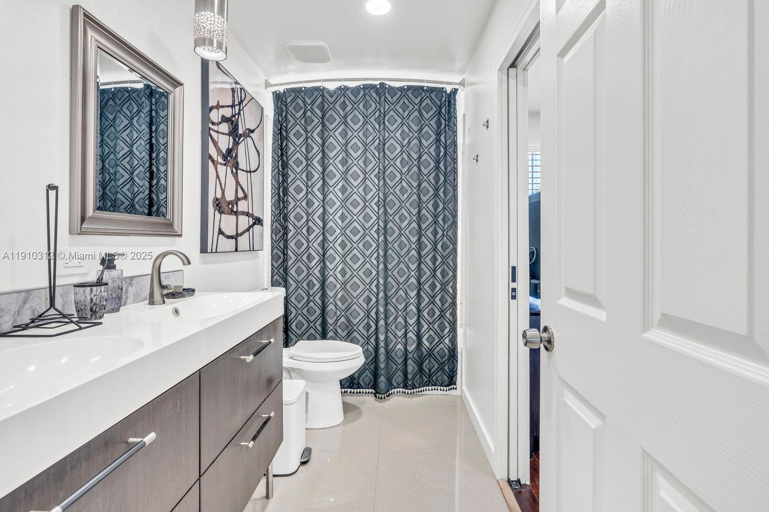 TOWNGATE - Residential