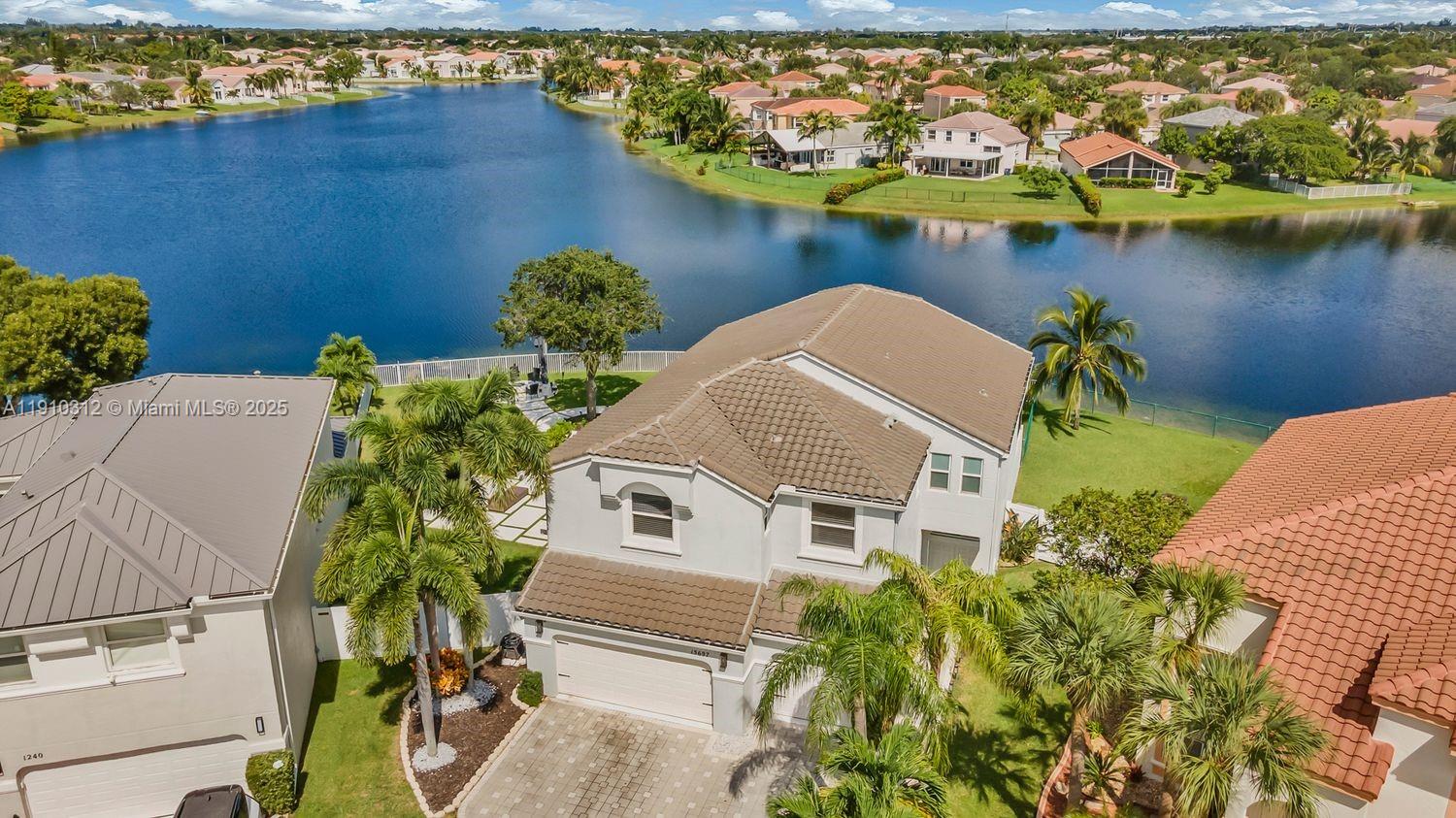 TOWNGATE - Residential