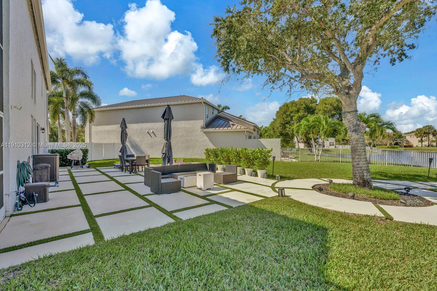 TOWNGATE - Residential