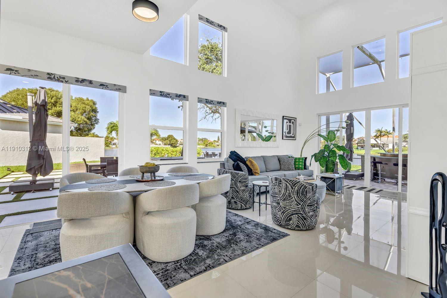 TOWNGATE - Residential