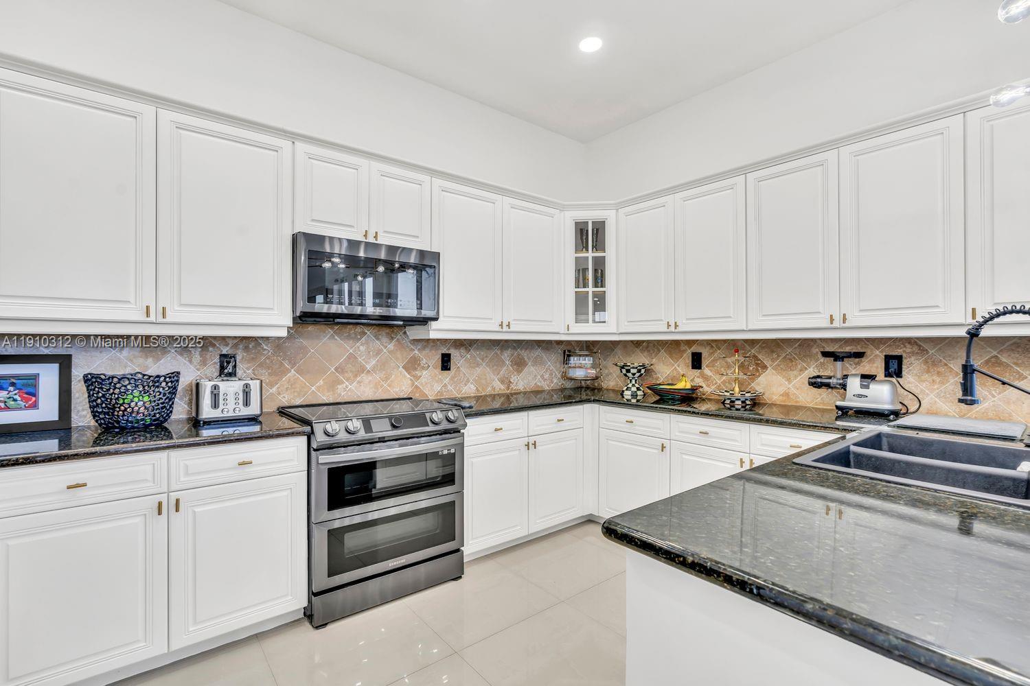 TOWNGATE - Residential