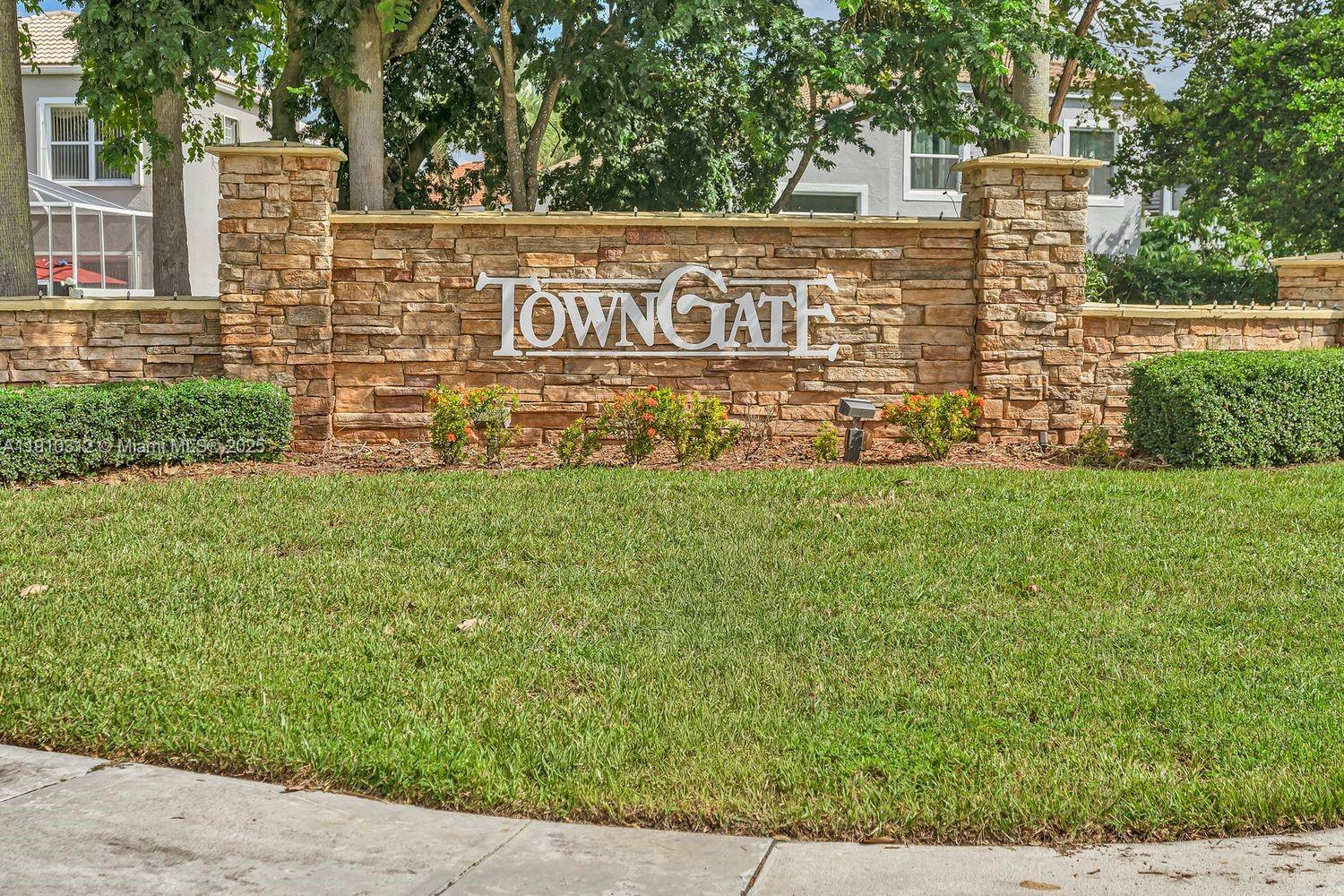 TOWNGATE - Residential