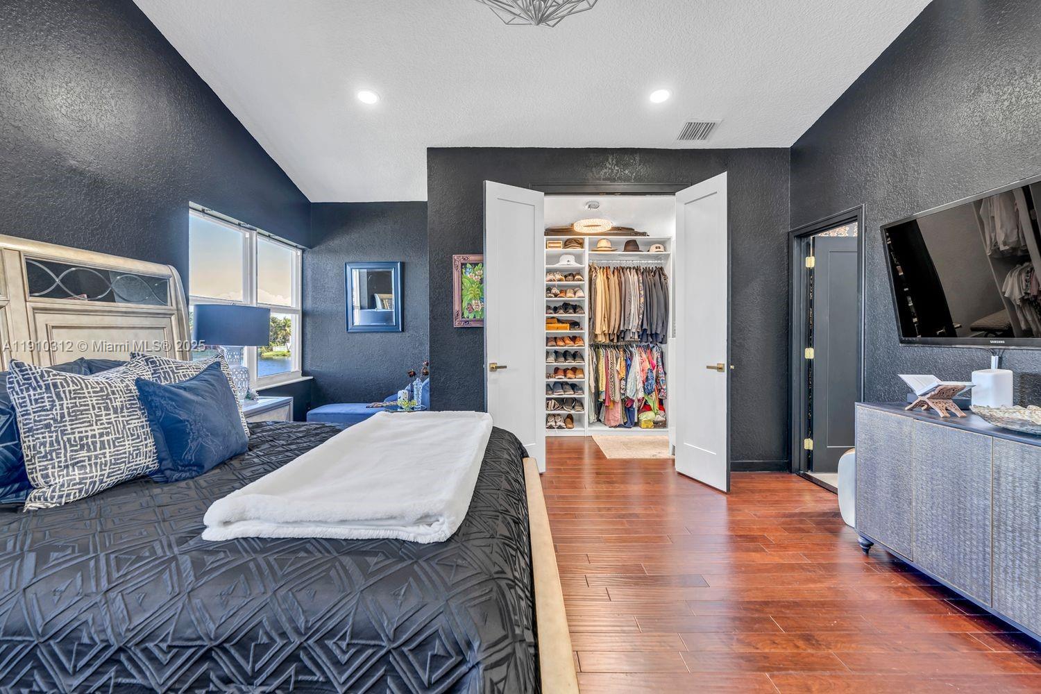 TOWNGATE - Residential