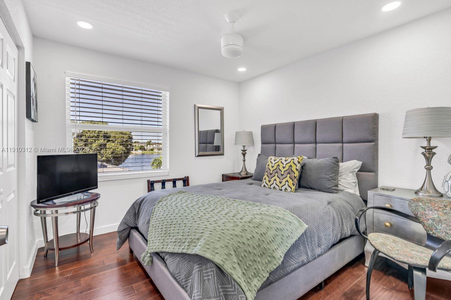 TOWNGATE - Residential