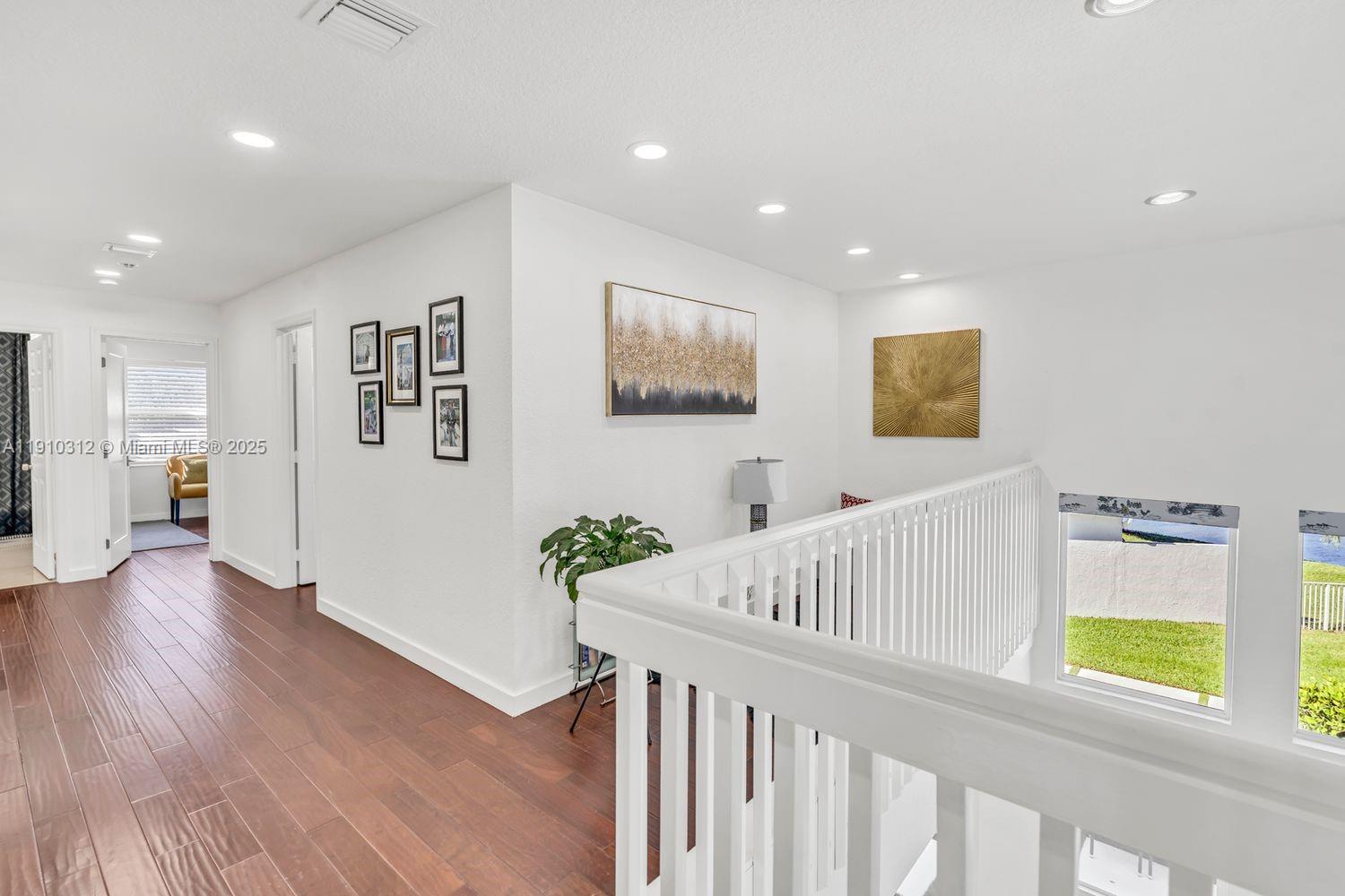 TOWNGATE - Residential