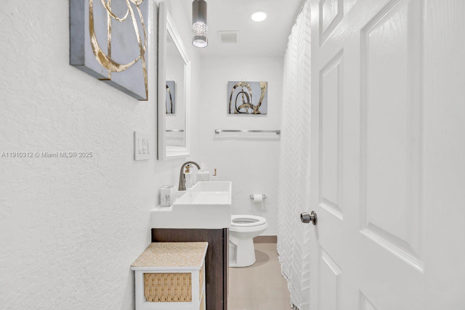 TOWNGATE - Residential