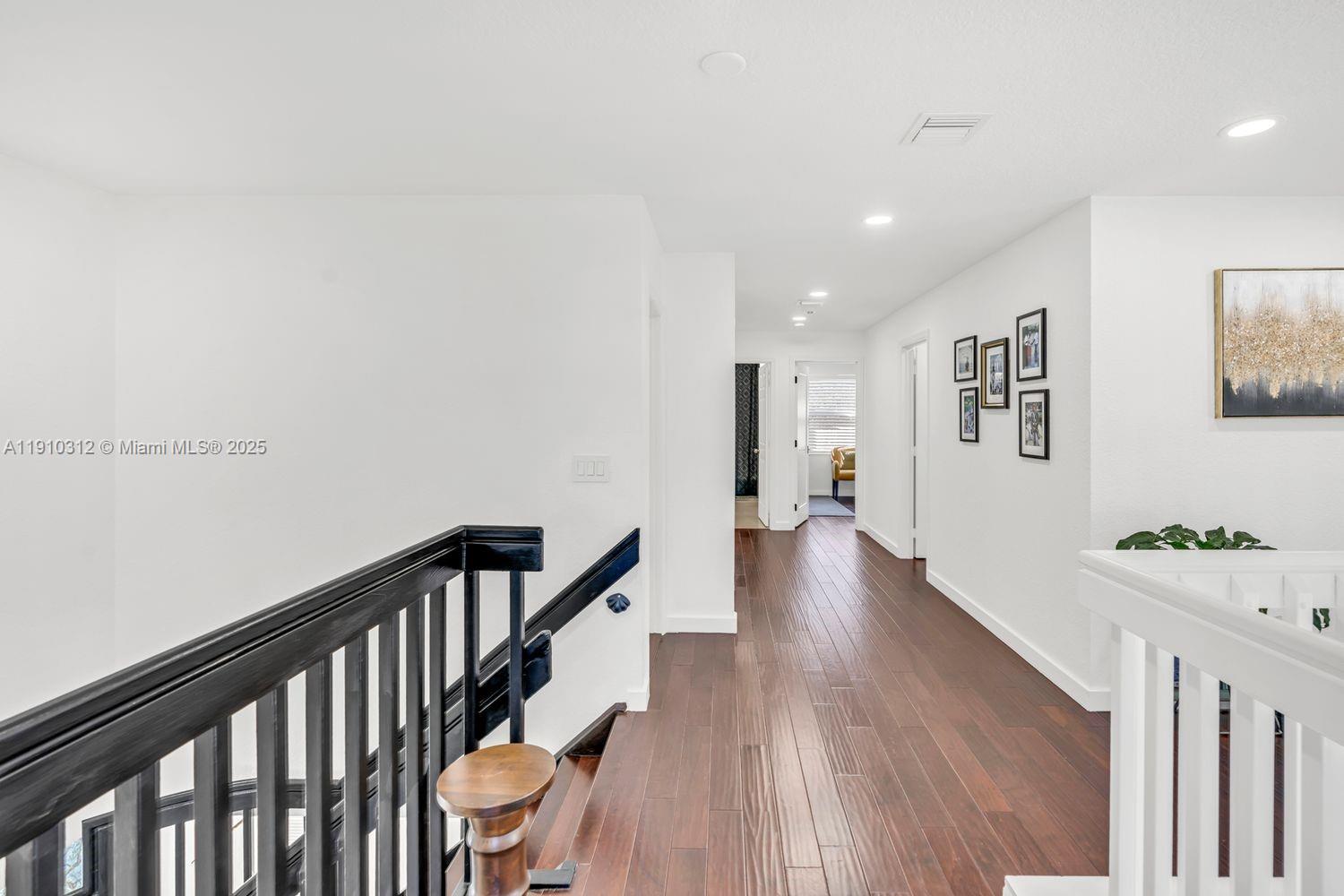 TOWNGATE - Residential