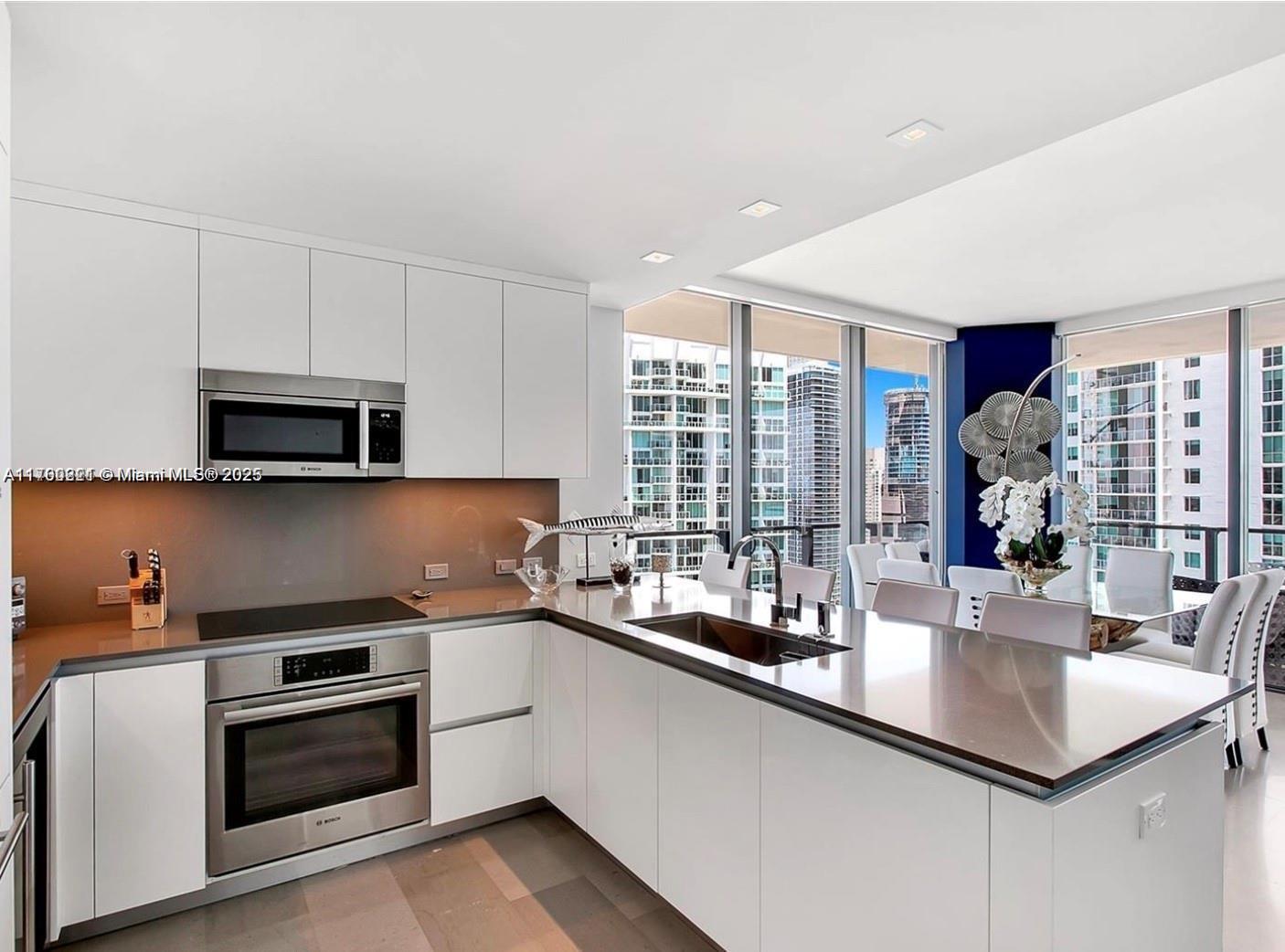 68 SE 6th St 3111