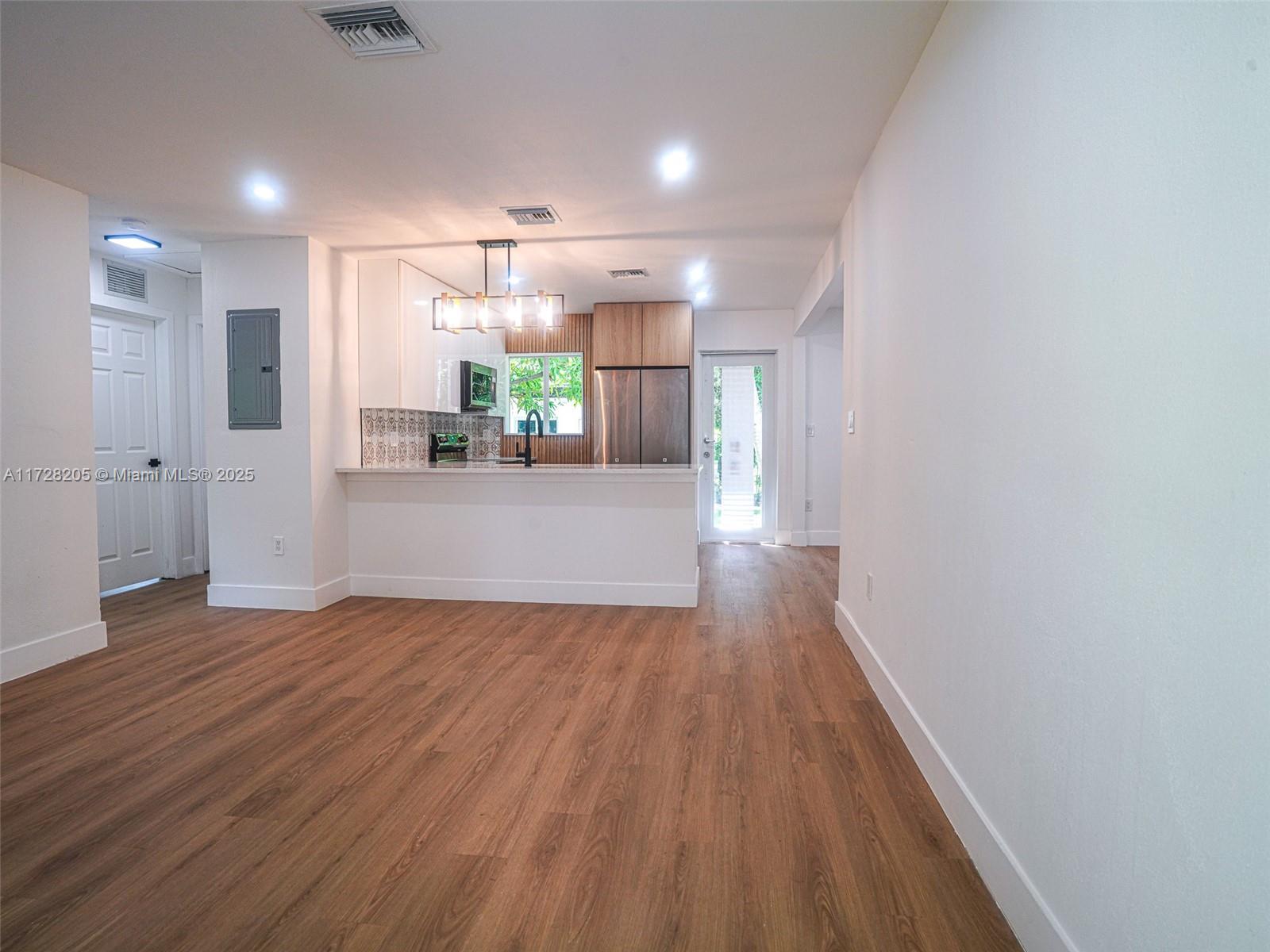 TRIANGLE ADD TO POMPANO - Residential