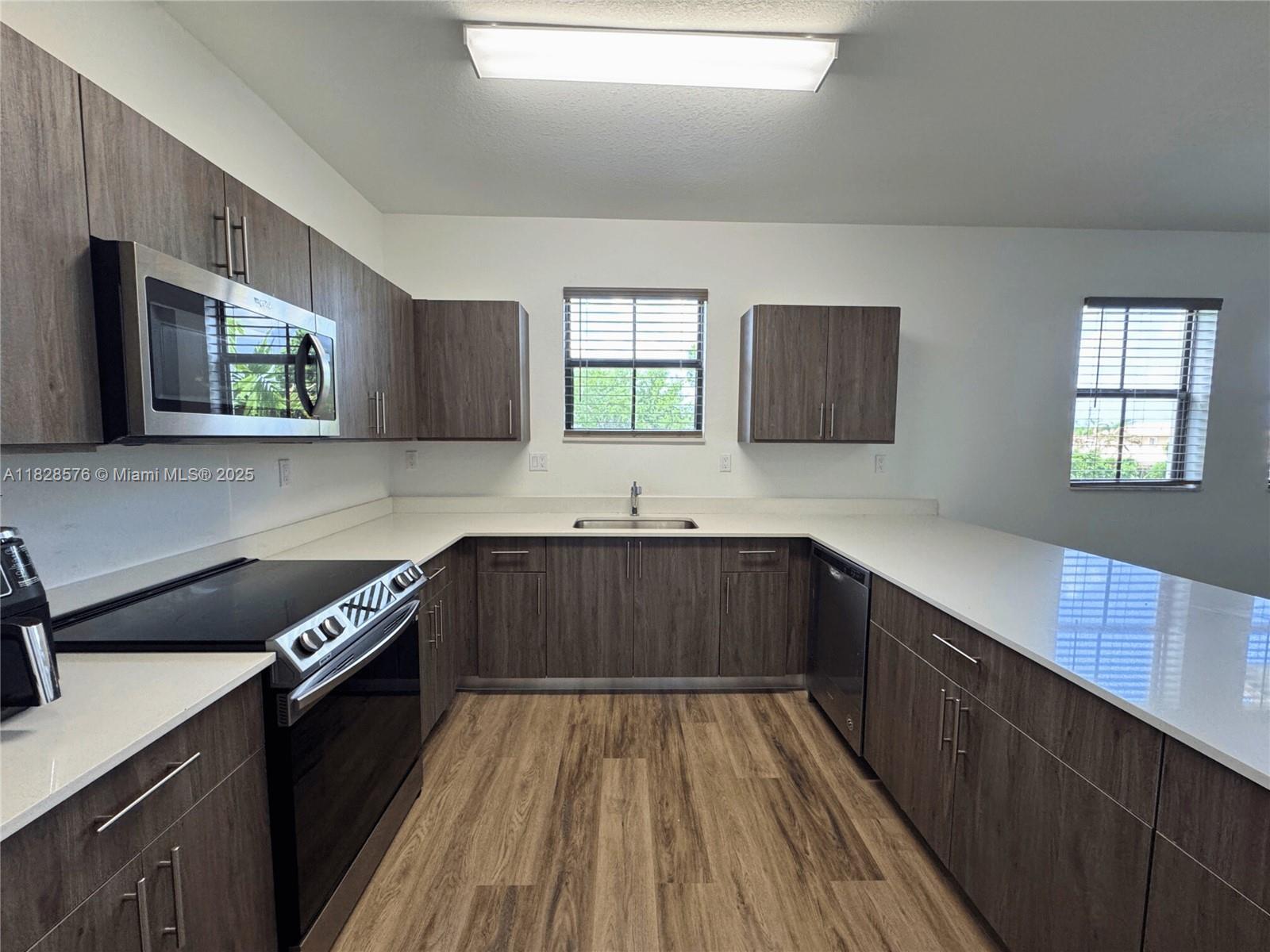 15540 SW 136th St 213