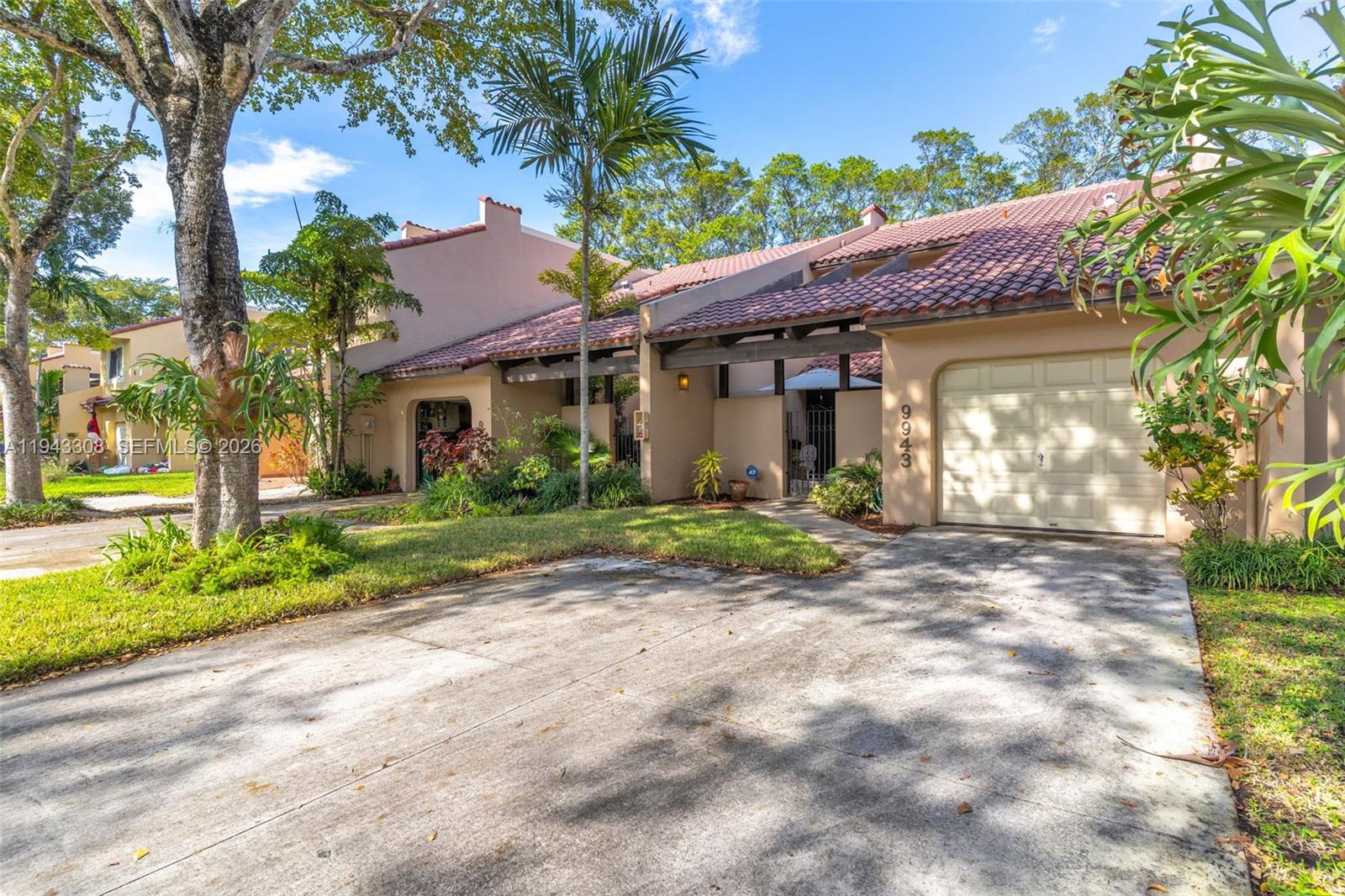 COSTA DEL SOL CONDO F - Residential