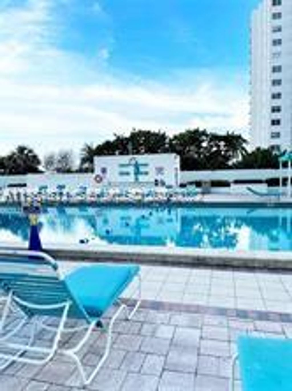 Photo of Hollywood, FL 33019 (MLS # A11984811)