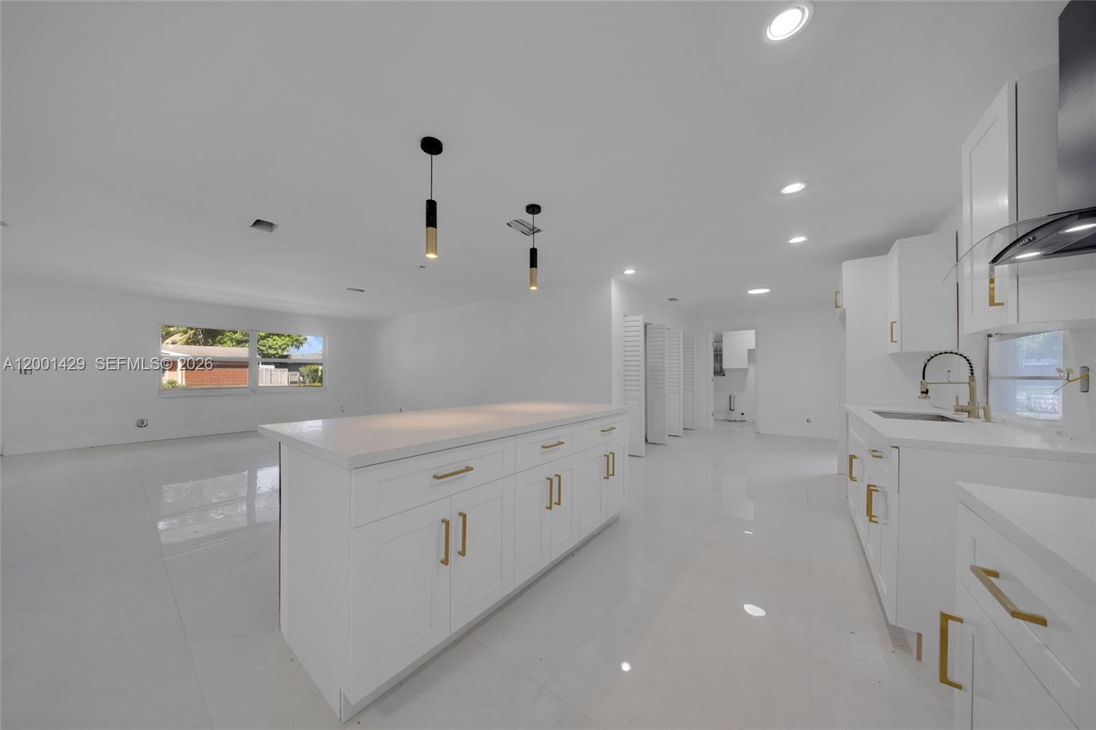 MIRROR LAKE ESTATES SEC S - Residential