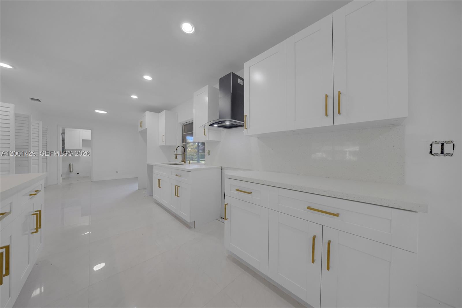 MIRROR LAKE ESTATES SEC S - Residential