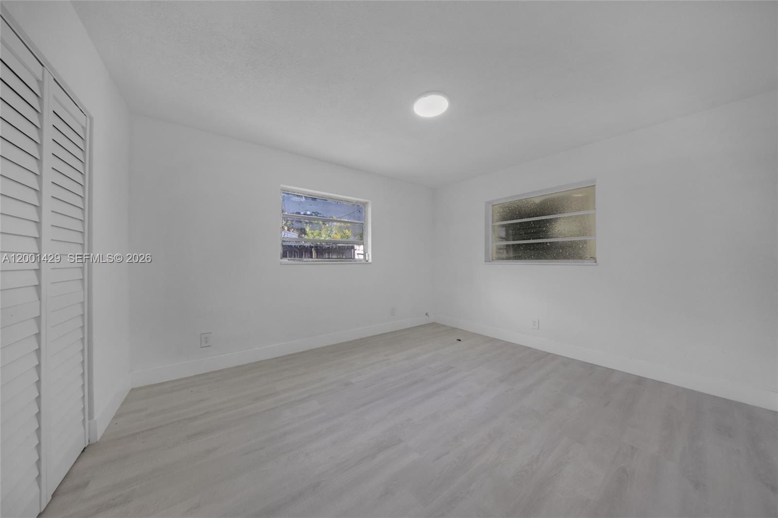 MIRROR LAKE ESTATES SEC S - Residential