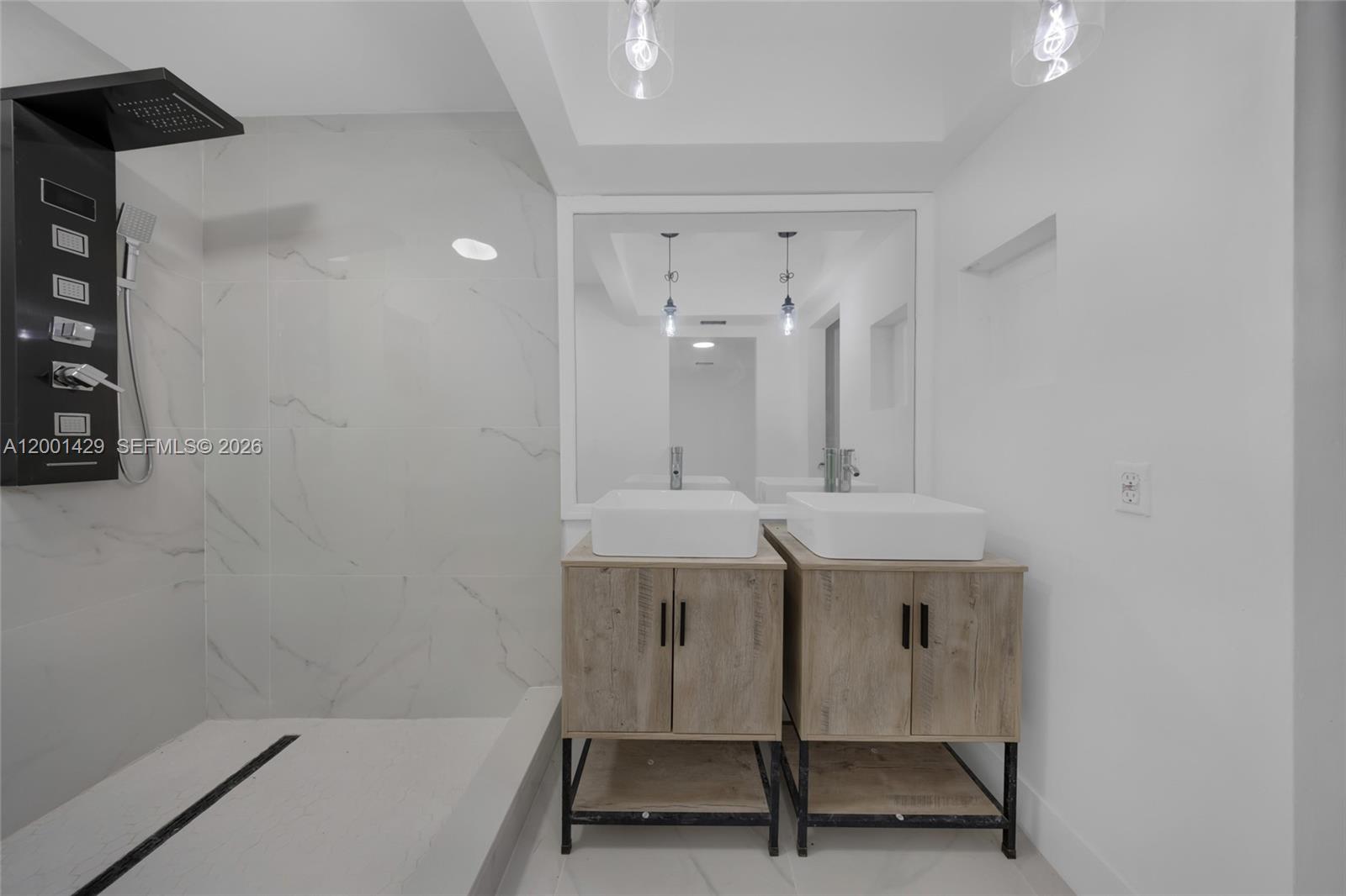 MIRROR LAKE ESTATES SEC S - Residential