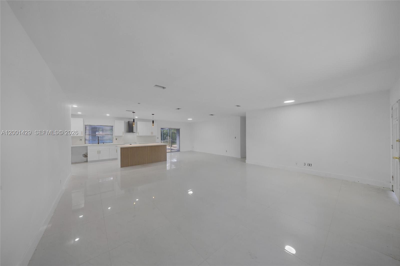 MIRROR LAKE ESTATES SEC S - Residential