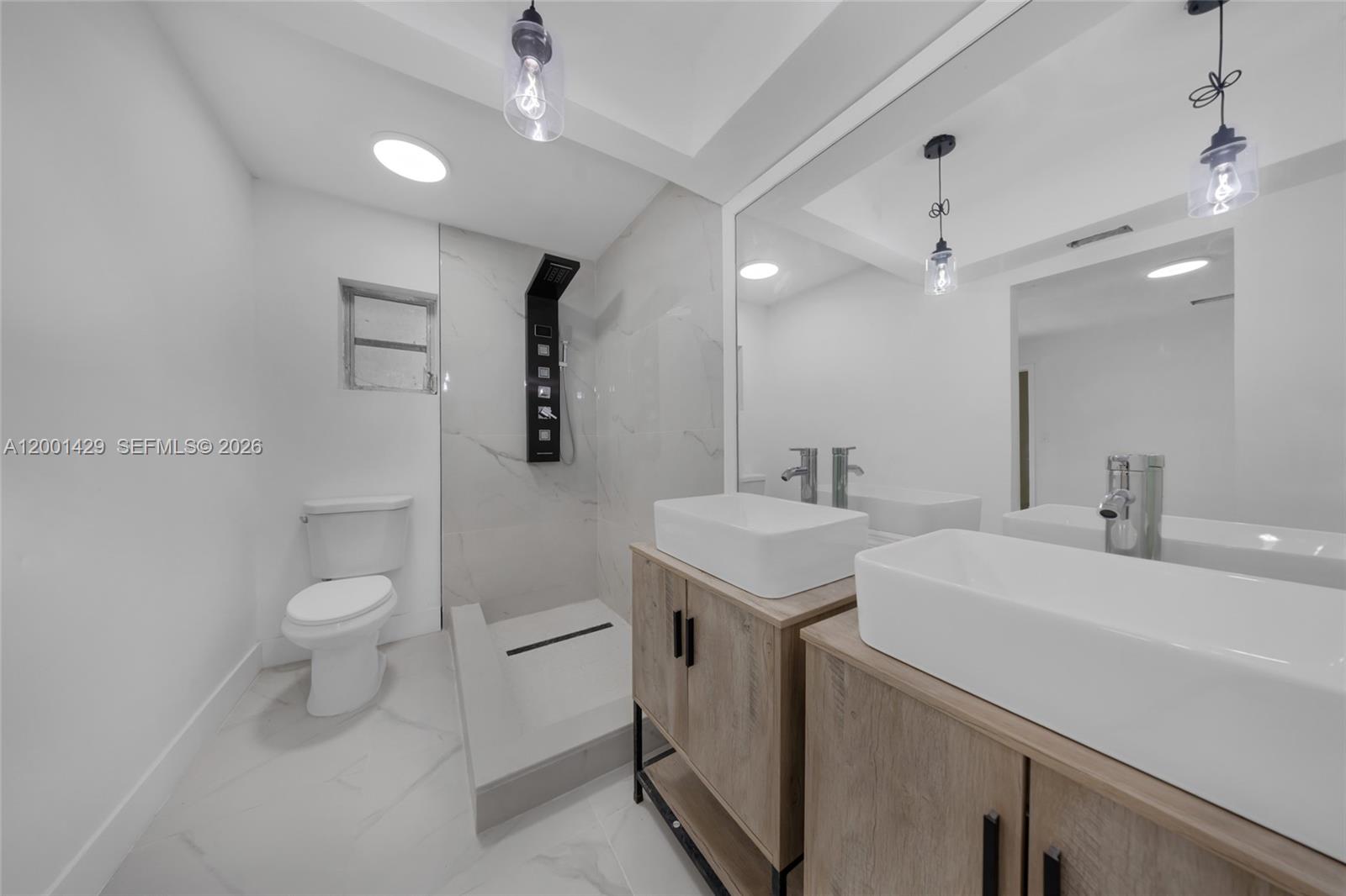 MIRROR LAKE ESTATES SEC S - Residential