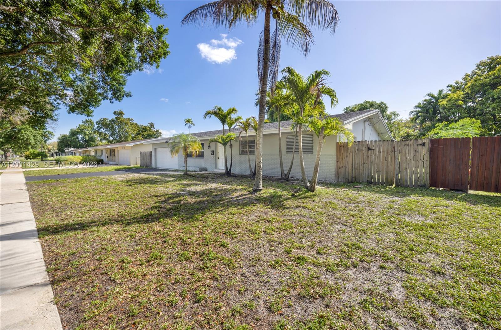 MIRROR LAKE ESTATES SEC S - Residential