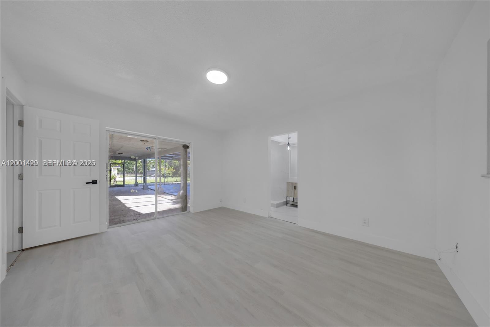 MIRROR LAKE ESTATES SEC S - Residential