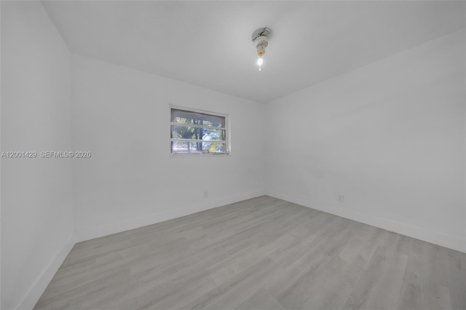 MIRROR LAKE ESTATES SEC S - Residential