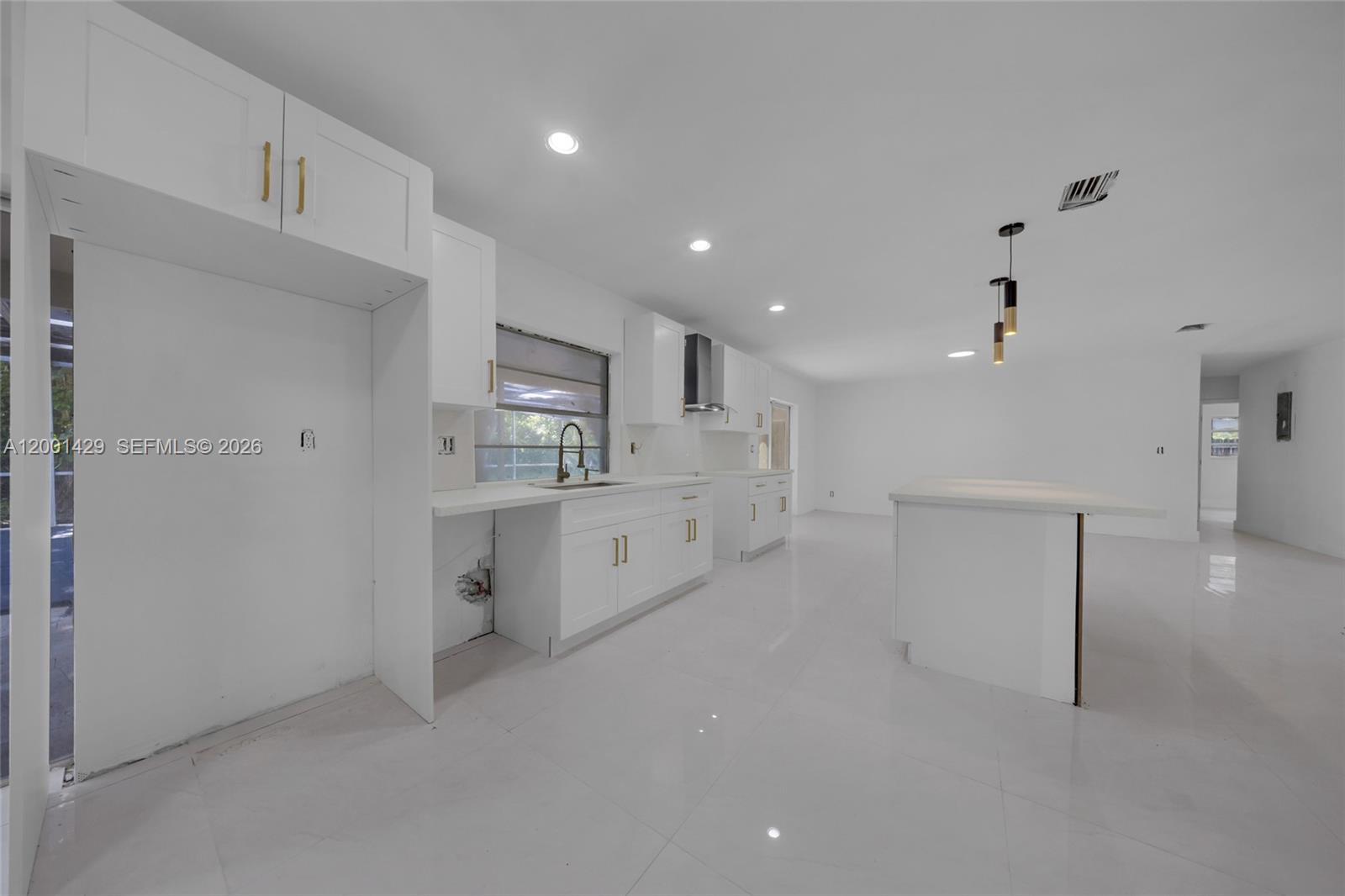 MIRROR LAKE ESTATES SEC S - Residential