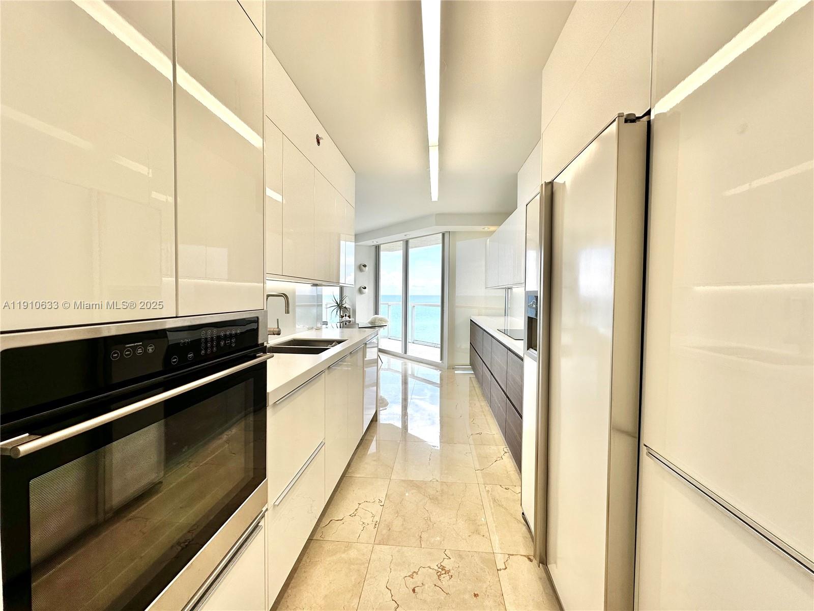 ST TROPEZ OCEAN CONDO - Residential Lease